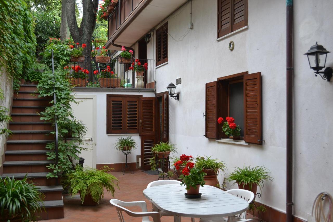 Villa Rosa Etna Apartments Zafferana Etnea Pokoj fotografie
