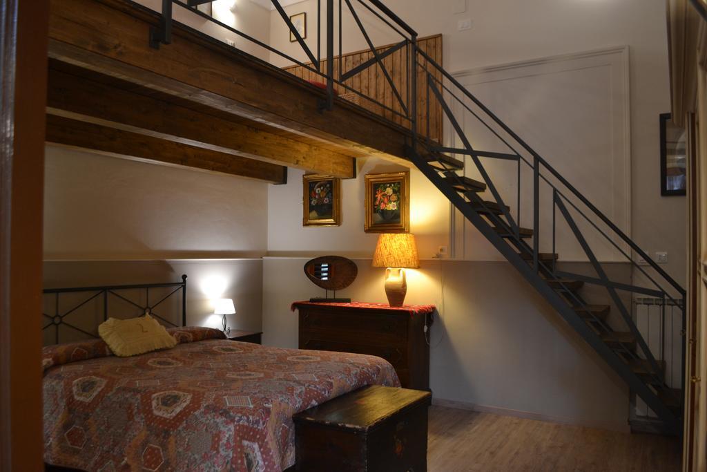 Villa Rosa Etna Apartments Zafferana Etnea Pokoj fotografie