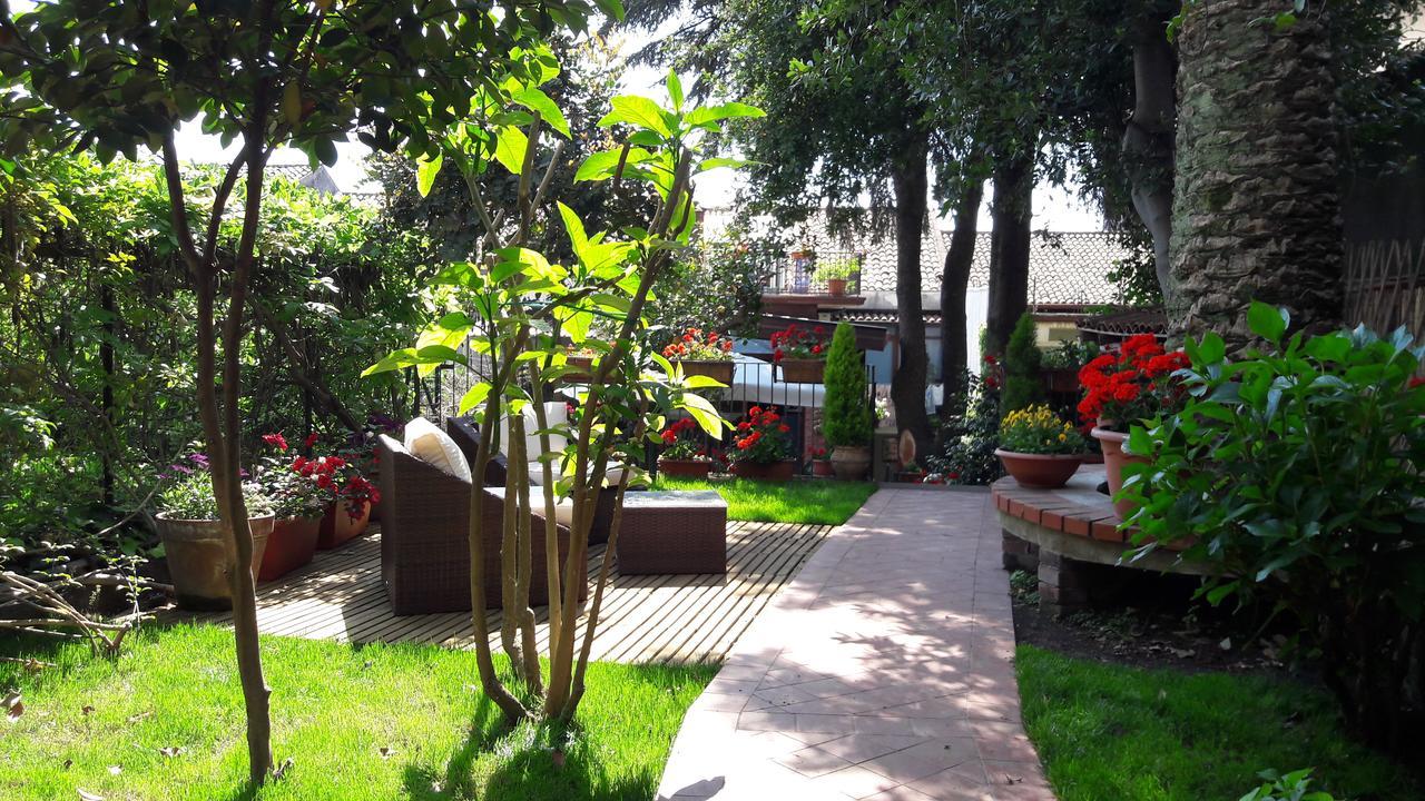 Villa Rosa Etna Apartments Zafferana Etnea Exteriér fotografie